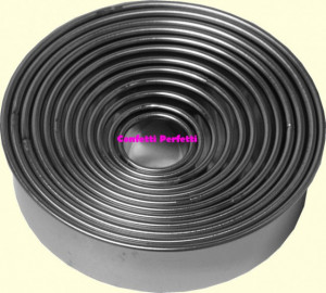 Tondo liscio. Set di 11 Tagliapasta in metallo Maxi Cerchi