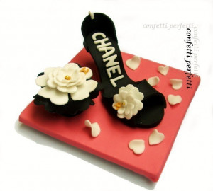Torta decorata in pasta di zucchero Griffe moda