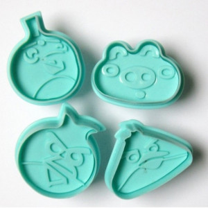 Angry Birds. Set 4 Stampi espulsione Tagliapasta di varie misure.