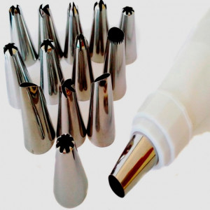 Set di 12 Beccucci + Riduttore + Sac a Poche