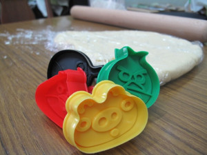Angry Birds. Set 4 Stampi espulsione Tagliapasta di varie misure.