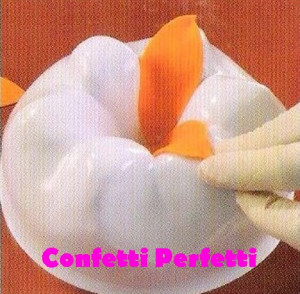 Controstampo Giglio in plastica.