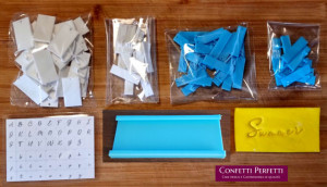 Set di 24 Lettere Corsivo Maiuscole + 24 Minuscole + Vocali e Consonanti per le doppie + Slitta Parole. Stampo Alfabeto per Biscotti in elegante Font