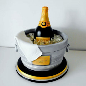 Torta decorata in pasta di zucchero "Champagne"