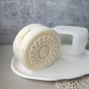 Mini Borsetta Logo Griffe Versace di 6 x h5.1 x 2.8 cm. 80 gr. Stampo in silicone anche per Candele