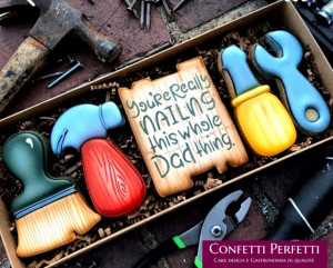 Attrezzi Lavoro. Set di 5 grandi Stampi e 5 Cutter in plastica. Stampo Pennello Martello Tavola Pinza e Cacciavite