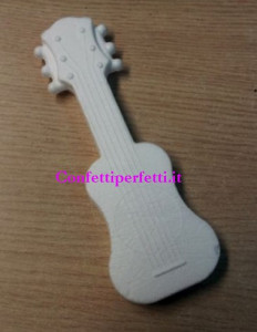 Chitarra in polistirolo