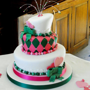 Torta decorata in pasta di zucchero Bambina