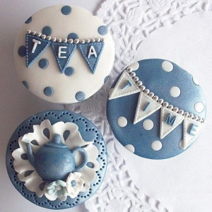 Alfabeto con Lettere e Bandierine. Stampo in Silicone. Bunting Alphabet Katy Sue.