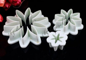 Margherita. 3 Stampi in plastica per decorare la tua torta