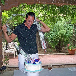 Torta con sorpresa !! Dispenser per inserire i Soldi