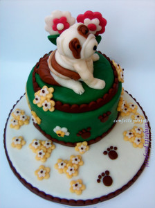 Torta decorata in pasta di zucchero Cagnolino