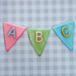 Alfabeto con Lettere e Bandierine. Stampo in Silicone. Bunting Alphabet Katy Sue.