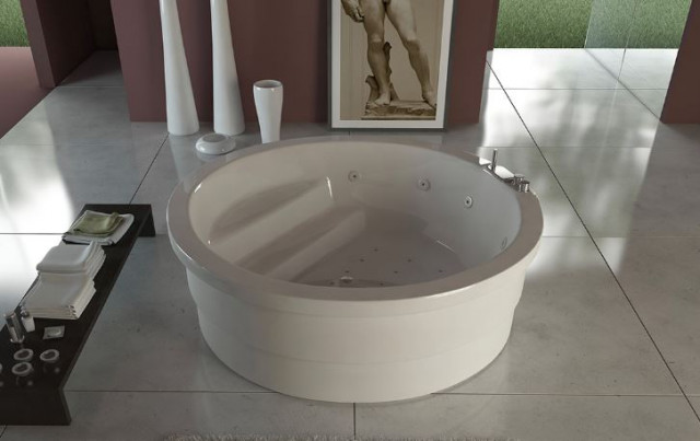 Bagno Italia vasca da bagno idromassaggio 170x70 per una persona  rubinetteria 9 idrogetti