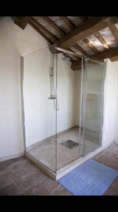 BOX DOCCIA CON PORTA SCORREVOLE "QUBO"