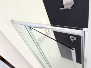 BOX DOCCIA CENTRO STANZA CON PORTA A PIVOT "PB40"
