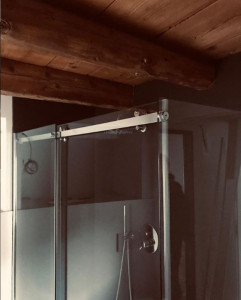 PORTA SCORREVOLE PER DOCCIA A NICCHIA "QUBO"