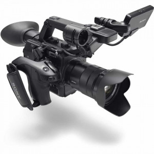 Kit Camera video profesionala Sony PXW-FS5 II + Obiectiv Sony Zoom 18-105 mm