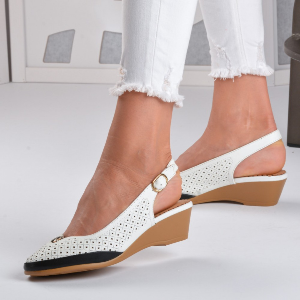 Pantofi Cu Platforma Annie Albi - Need 4 Shoes