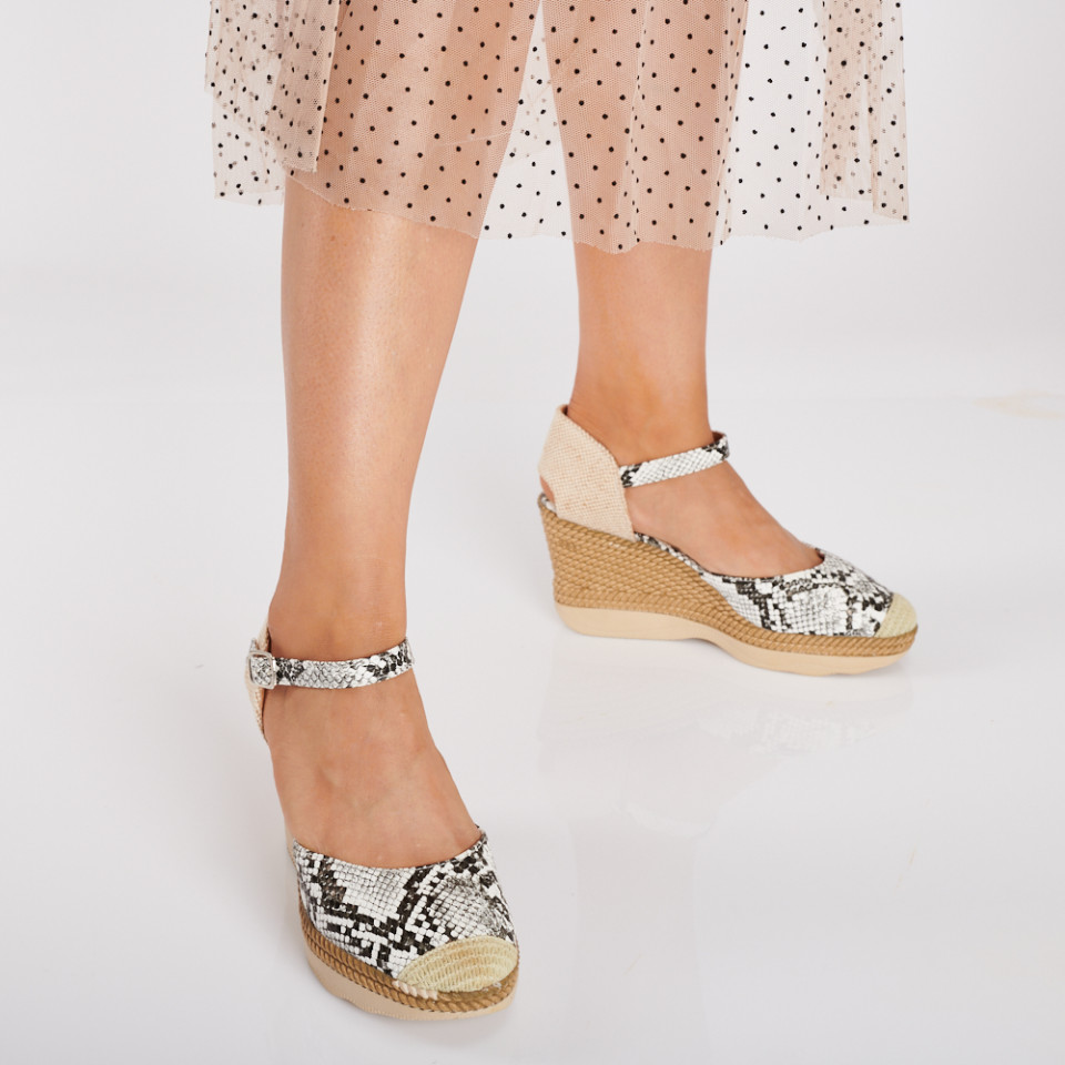 Sandale Cu Platforma Jolly Albe -NEED 4 SHOES