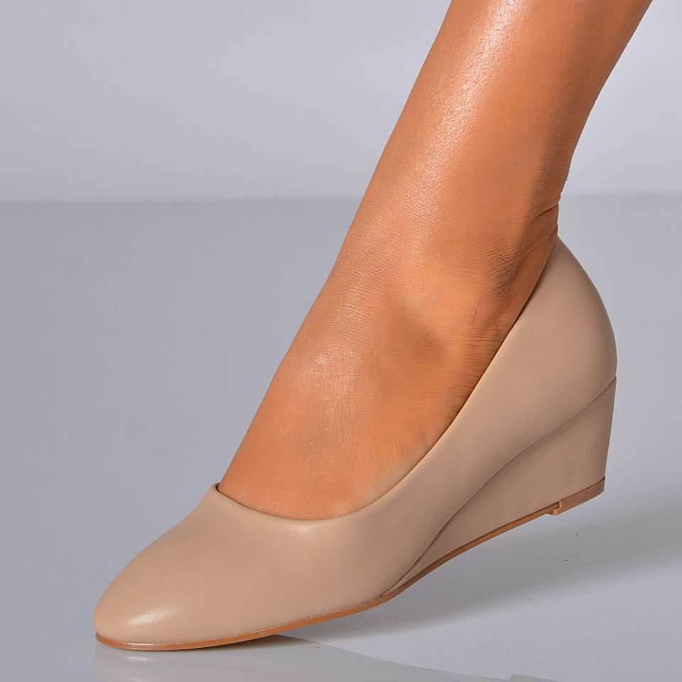 Pantofi Cu Platforma Zyna Bej- Need 4 Shoes