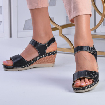Sandale cu platforma Cici Negre - Need 4 Shoes
