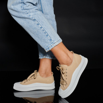 Tenisi Dama Olya Kaki