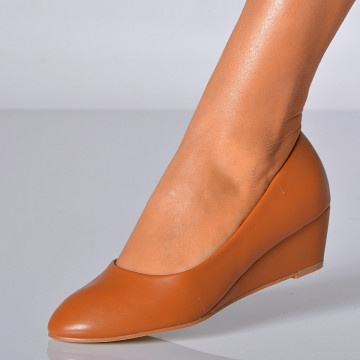Pantofi Cu Platforma Zyna Camel- Need 4 Shoes