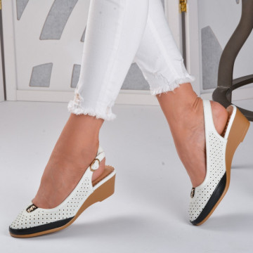 Pantofi Cu Platforma Annie Albi  - Need 4 Shoes