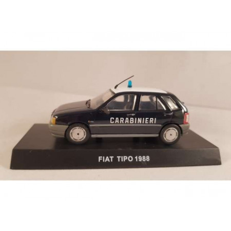 1989 Die cast 1/43 carabinieri Fiat Tipo 1.1 car model