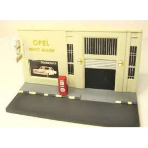 MAGAZINE MODELS 1:43 - NOSTALGIC OPEL GARAGE.