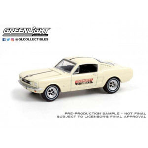 GREENLIGHT 1:64 - FORD MUSTANG FASTBACK 1965 *MUSTANG AUTO DAREVILS TOURNAMENT OF THRILLS*, WHITE/BLACK