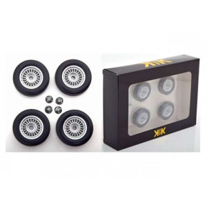 KK SCALE 1:18 - BMW E21 WHEEL AND TYRE SET, BLACK