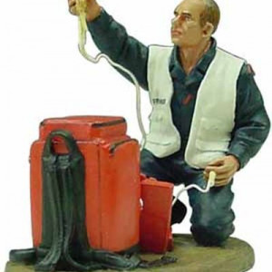 MAGAZINE MODELS 1:27 - AMBULANCE MAN WORKING DRESS - PARIS FRA03