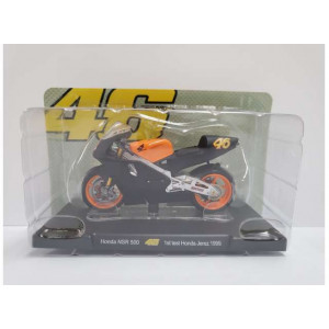 MAGAZINE MODELS 1:18 - 1999 HONDA NSR 500 JEREZ *VALENTINO ROSSI #46 COLLECTION*