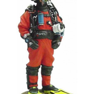 MAGAZINE MODELS 1:27 - FRENCH DIVER FIREMAN NON-FREE WATERS 2002