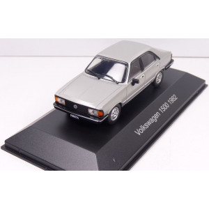 MAGAZINE MODELS 1:43 - VW 1500 1982 - SILVER UNFORGETABLE CARS - ARGENTINA
