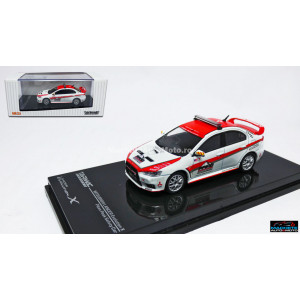 TARMAC 1:64 - MITSUBISHI EVO X PIKES PEAK SAFETY CAR, WHITE/RED