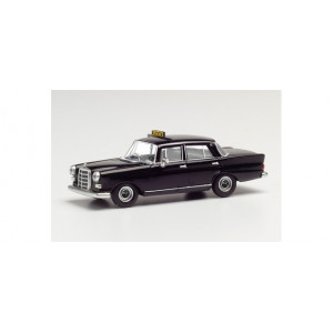 HERPA 1:87 - Mercedes-Benz 200 tail fin "Taxi", black