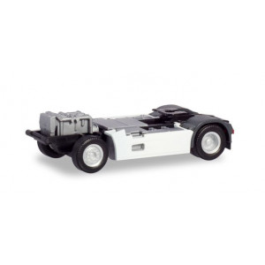 HERPA 1:87 - Renault T chassis with paneling Content: 2 pieces