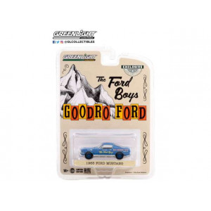 GREENLIGHT 1:64 - FORD MUSTANG FASTBACK 1965, *THE FORD BOYS* BILL GOODRO FORD, DENVER COLORADO (HOBBY EXCLUSIVE)