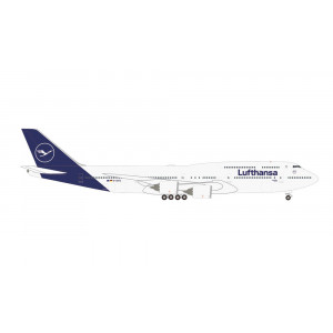 HERPA (WINGS) 1:500 - B747-8 Intercont. Lufthansa