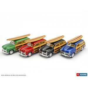 KINSMART 1:40 - FORD WOODY WAGON 1949 + SURFBOARD. ASSORTMENT TRAY - 1 BUCATA