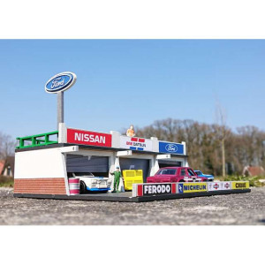 SJO-CAL 1:64 - PITLANE FORD DIORAMA. GOOD FOR 3 TO 5 1/64 (3INCH) MODELS, WOODEN MODELKIT