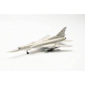 HERPA (WINGS) 1:200 - Russian Air Force Tupolev TU-22M3 “Backfire” - 43rd Guards Center of Combat Application and Air Crew Training, Dyagilevo Air Base – RF-34075 / 24 red