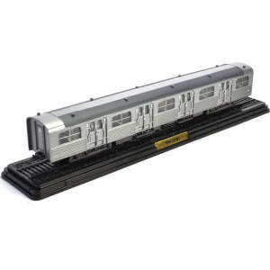 MAGAZINE MODELS 1:87 - ZRB-25101 (LA REMORQUE INTERMEDIAIRE DE LA RAME Z-5100 ) 1953