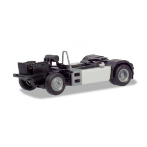 HERPA 1:87 - MAN TGX / TGS Euro 6c chassis with paneling Content: 2 pieces
