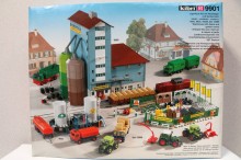 KIBRI 9901 Agrarische handel met toebehoren en auto's Uitloop