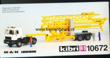 KIBRI 10672 U Auto met oplergger met bouwkraan