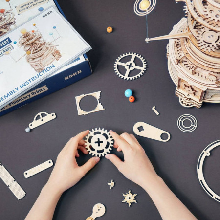 Puzzle 3D lemn sistem solar Orrery asamblare